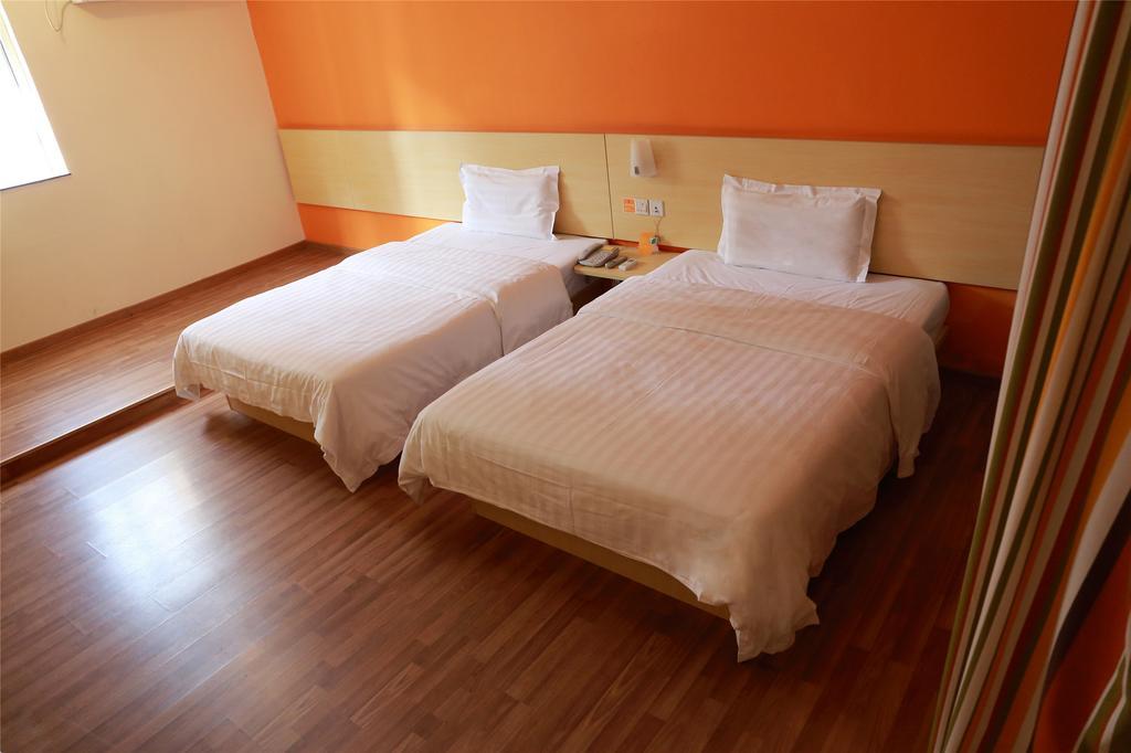 7Days Inn Suzhou Sanxiang Road Camera foto